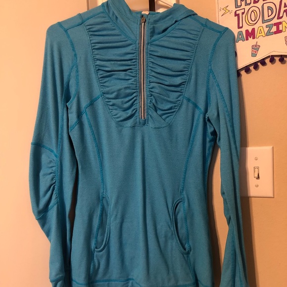 Lululemon resolution Pullover size 6 - Picture 1 of 8